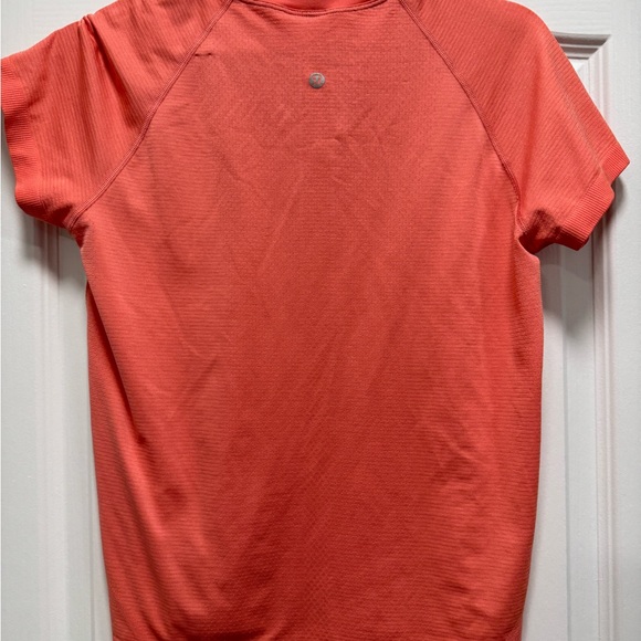 Swiftly tech short sleeve from Lululemon 10 - Picture 5 of 5